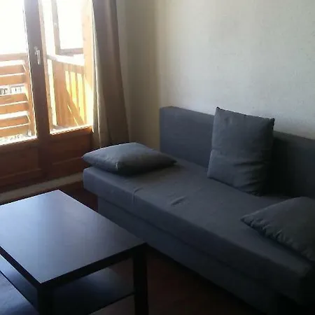 Haut De Station Apartment *